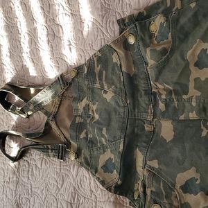 American Bazi camo overalls  medium